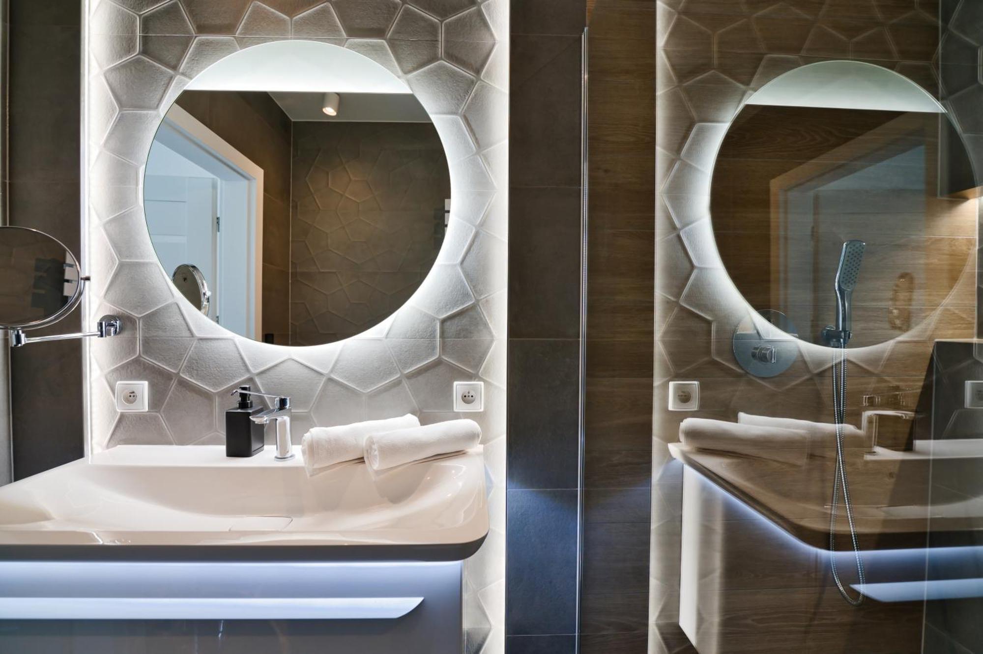 Dom Z Basenem I Jacuzzi Do 10 Osob Zator Willa Luxhouse Zewnętrze zdjęcie